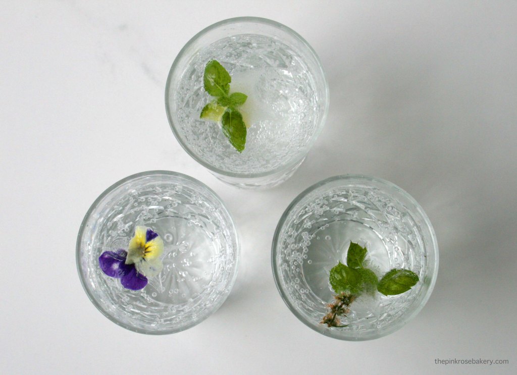 Botanical Ice Cubes - an easy way to add interest to drinks | The Pink Rose Bakery