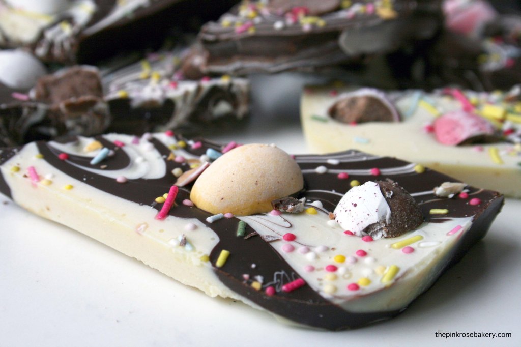 Mini Egg Easter Bark - easy to make and even easier to eat! | the pink rose bakery