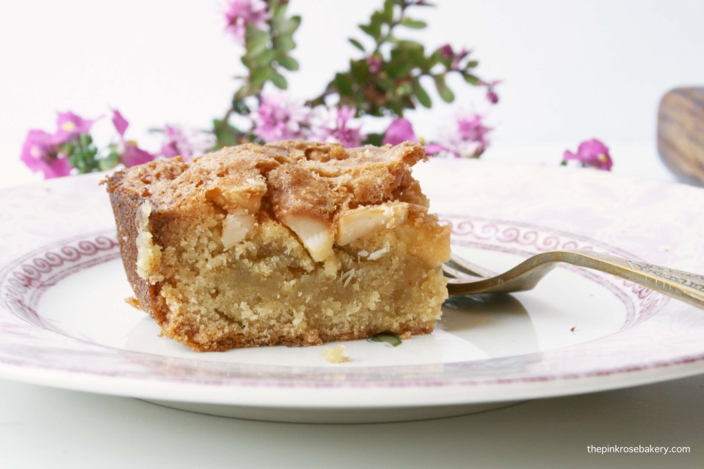 Maple Macadamia Blondies {gluten-free} | The Pink Rose Bakery