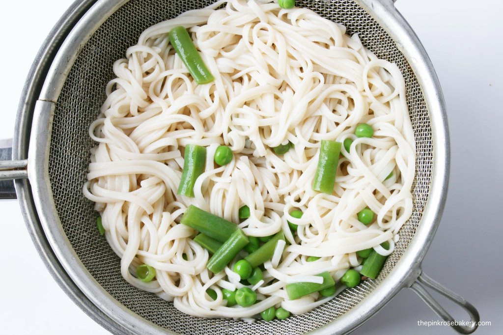 Quick & Easy Satay Noodles {gluten free and dairy free} | The Pink Rose Bakery